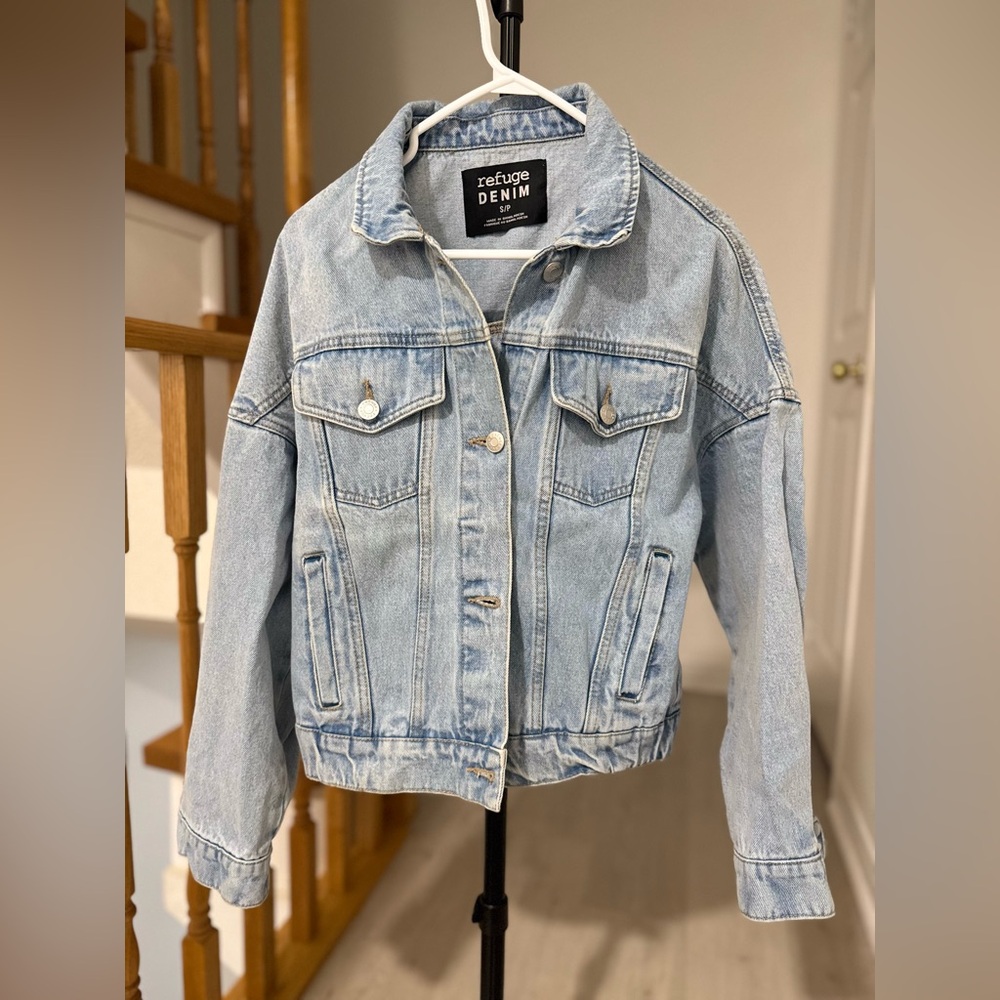 Refuge Denim Jacket/ size small - Picture 2 of 6